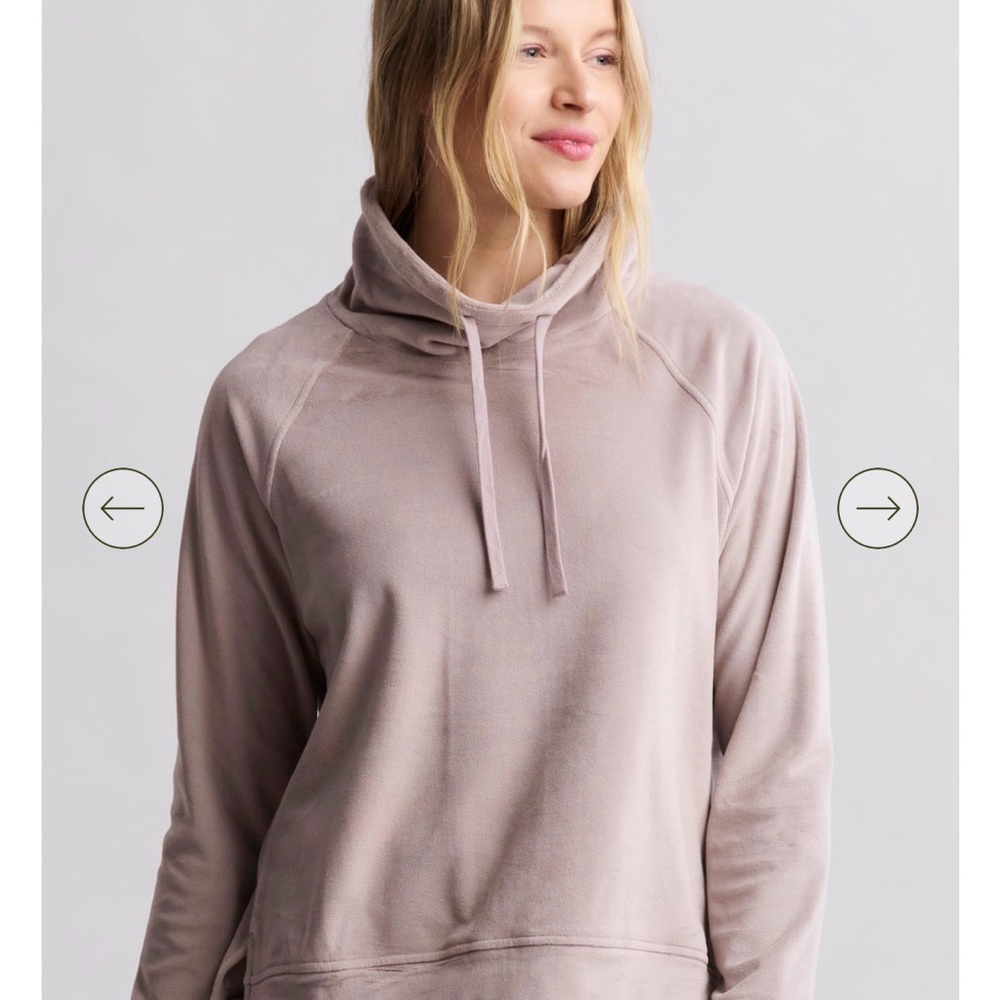 Barefoot Dreams Luxechic Pullover